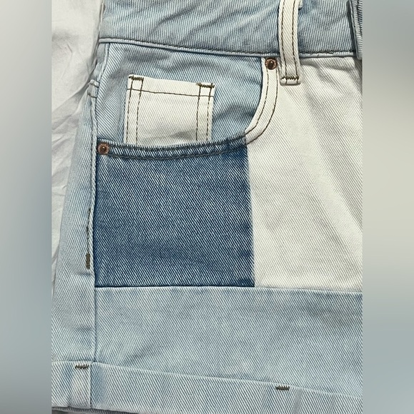 PacSun Women's Mom Short Blue and White Denim Shorts Size 24 - Picture 3 of 13